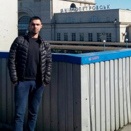 Парень, ищу стройную симпатичную девушку в Москве, для секса или чего то большего