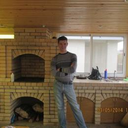 Парень из Москвы, неопытный. Ищу приятную девушку для интима