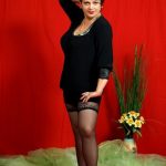 Симпатичная брюнетка приглашает в гости мужчину в Москве